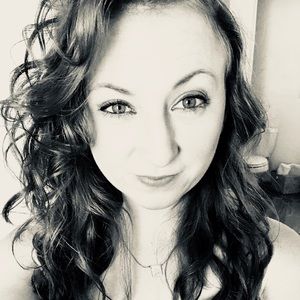 Meet your Posher, Daphne